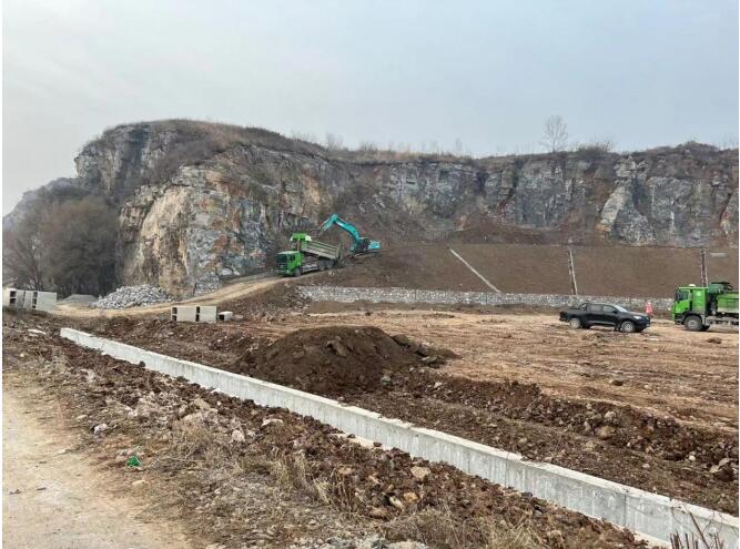 太子河左岸破損山體生態修復工程